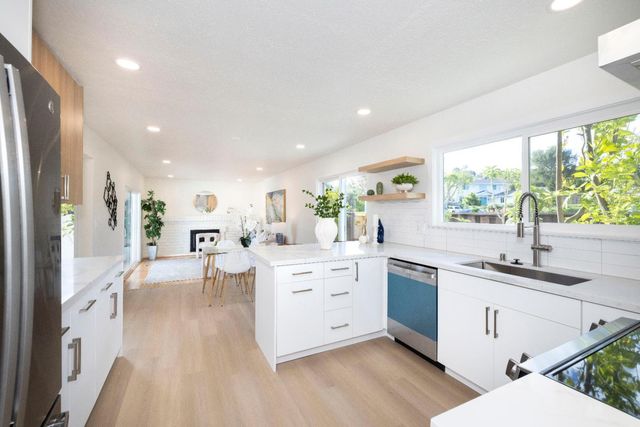 2671 Comstock Circle, Belmont, CA 94002