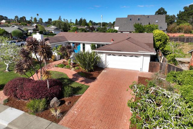 2671 Comstock Circle, Belmont, CA 94002