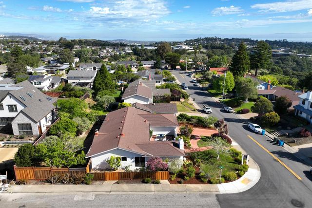 2671 Comstock Circle, Belmont, CA 94002