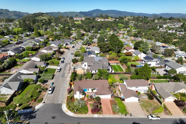 2671 Comstock Circle, Belmont, CA 94002