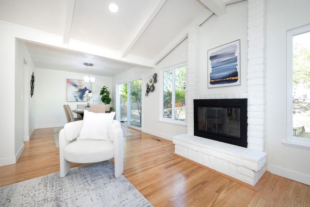 2671 Comstock Circle, Belmont, CA 94002