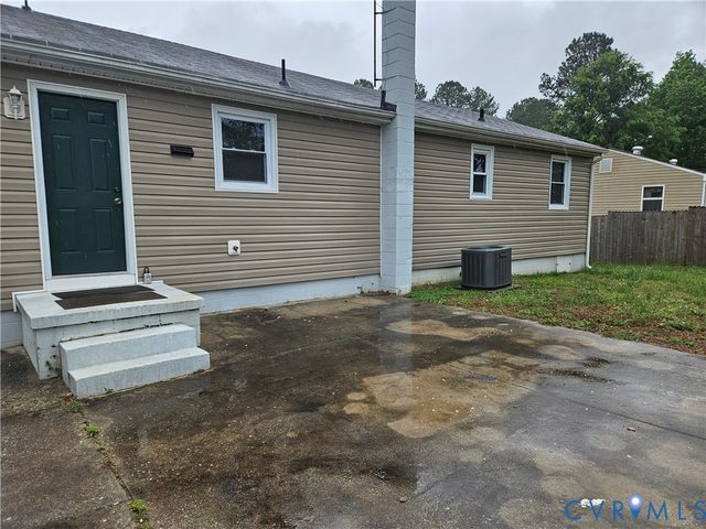 15726 Allen Dr, Dinwiddie, VA 23841