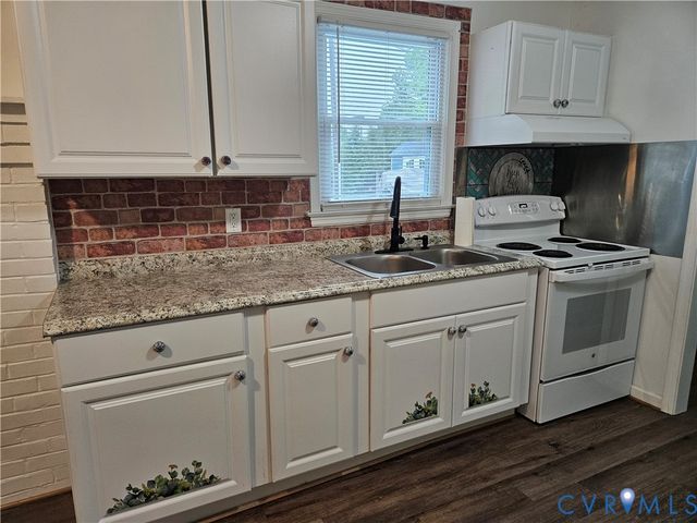 15726 Allen Dr, Dinwiddie, VA 23841