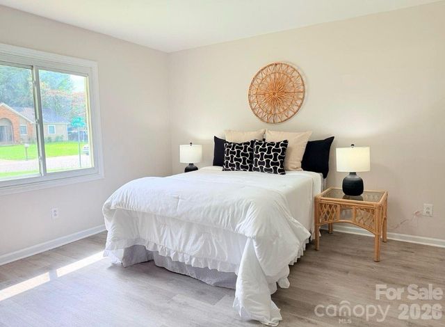 2530 Dion Avenue, Charlotte, NC 28212
