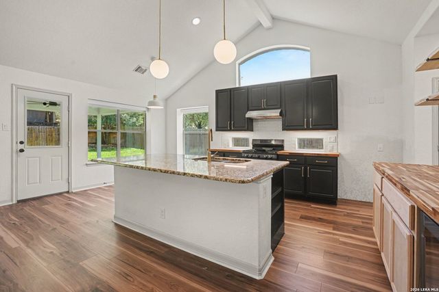 4506 El Bosque, San Antonio, TX 78253