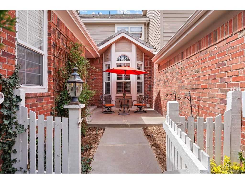 9843 Firestone Cir, Lone Tree, CO 80124