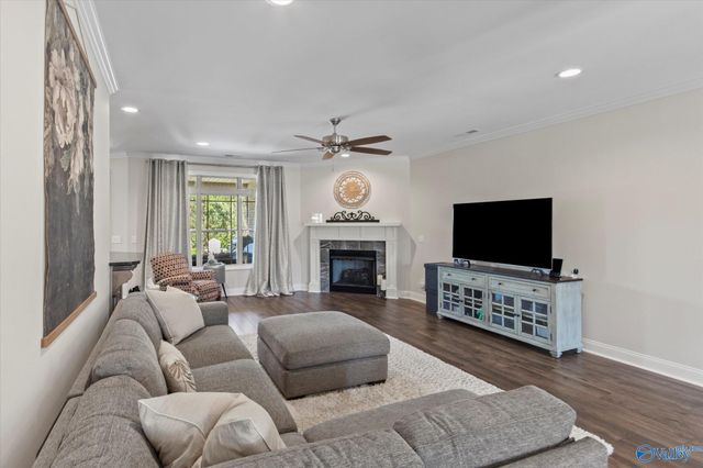 7440 Flint Crossing Circle, Owens Cross Roads, AL 35763