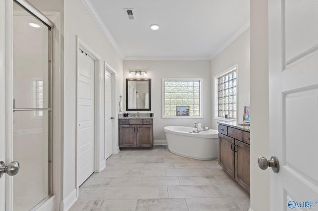 7440 Flint Crossing Circle, Owens Cross Roads, AL 35763