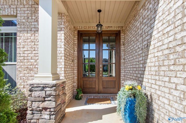 7440 Flint Crossing Circle, Owens Cross Roads, AL 35763