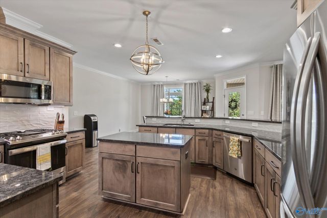 7440 Flint Crossing Circle, Owens Cross Roads, AL 35763