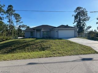737 Avondale ST E, Lehigh Acres, FL 33974