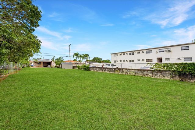 121 SW 71st Ave, Miami, FL 33144