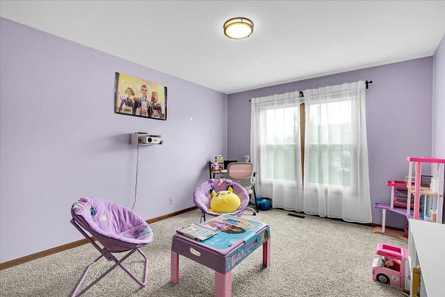 1450 Canter Lane, Bartlett, IL 60103