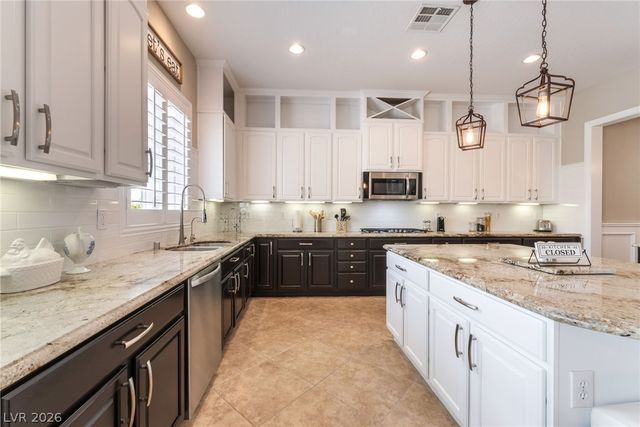 7308 Heritage Harbor Drive, Las Vegas, NV 89131