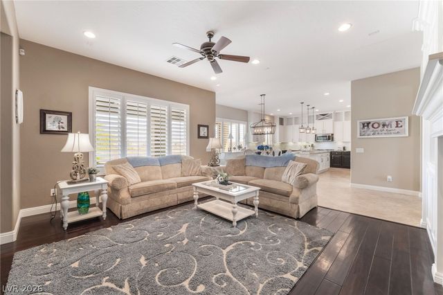 7308 Heritage Harbor Drive, Las Vegas, NV 89131