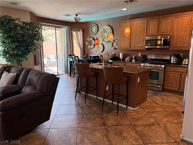 7427 Calzado Drive, Las Vegas, NV 89178