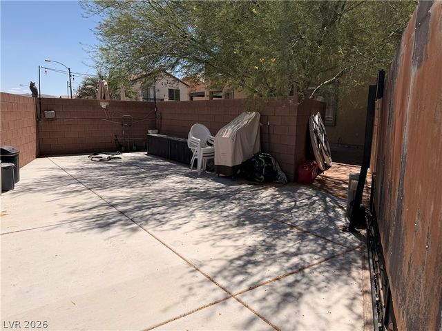 7427 Calzado Drive, Las Vegas, NV 89178