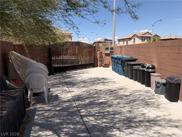 7427 Calzado Drive, Las Vegas, NV 89178