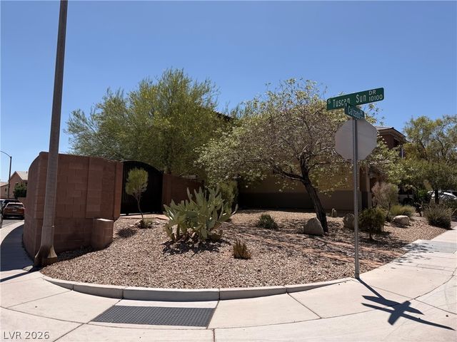 7427 Calzado Drive, Las Vegas, NV 89178