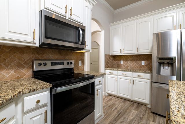205 Harp Avenue, Godley, TX 76044