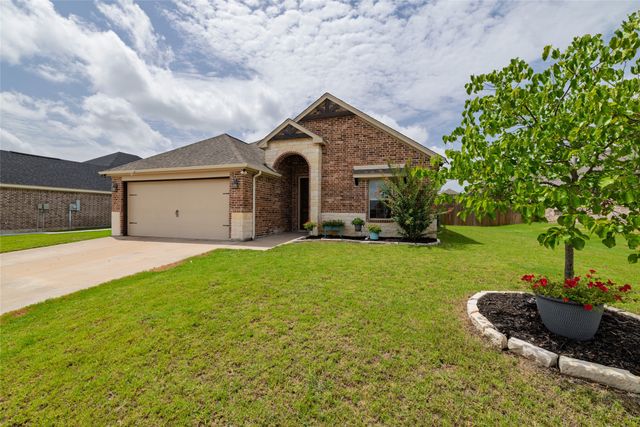 205 Harp Avenue, Godley, TX 76044