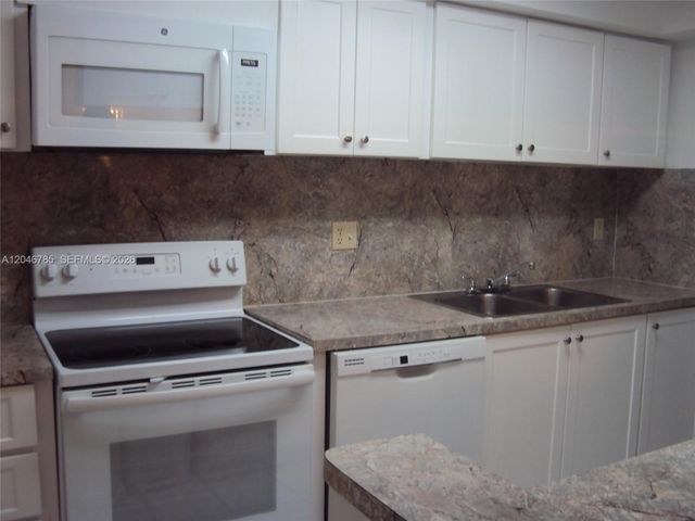 8401 SW 107th Ave 247E, Miami, FL 33173