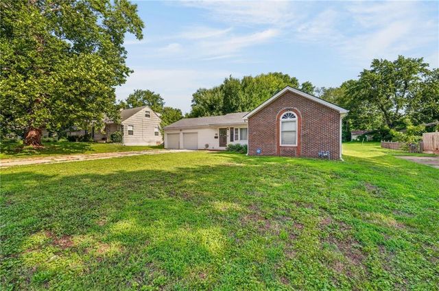 7904 E 87th Street, Raytown, MO 64138