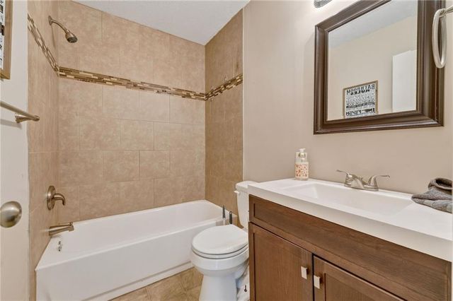 7904 E 87th Street, Raytown, MO 64138