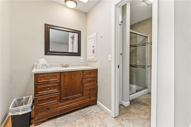 7904 E 87th Street, Raytown, MO 64138