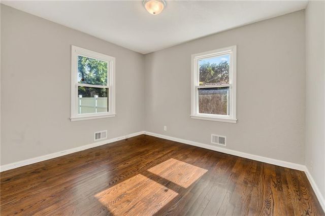 7904 E 87th Street, Raytown, MO 64138