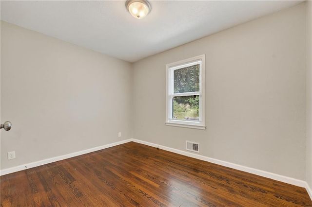 7904 E 87th Street, Raytown, MO 64138