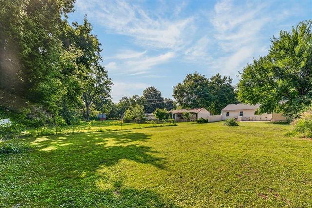 7904 E 87th Street, Raytown, MO 64138