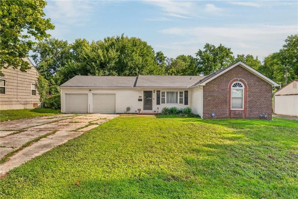 7904 E 87th Street, Raytown, MO 64138