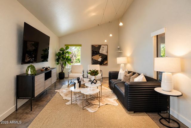 5429 E ROANOKE Avenue, Phoenix, AZ 85008