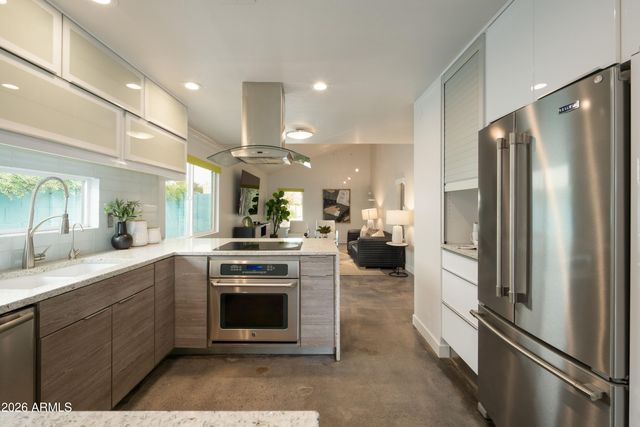 5429 E ROANOKE Avenue, Phoenix, AZ 85008
