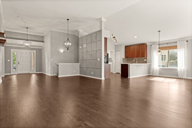 1009 Birchwood Drive, Pingree Grove, IL 60140