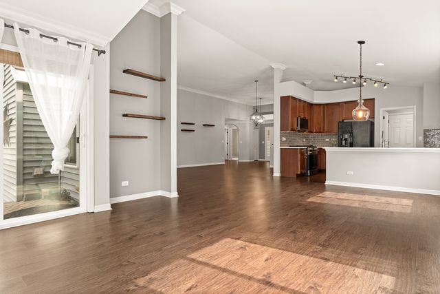 1009 Birchwood Drive, Pingree Grove, IL 60140