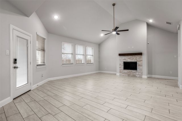 101 Gardenia Drive, Azle, TX 76020