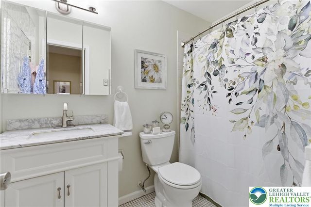2344 Silo Drive, Easton, PA 18040