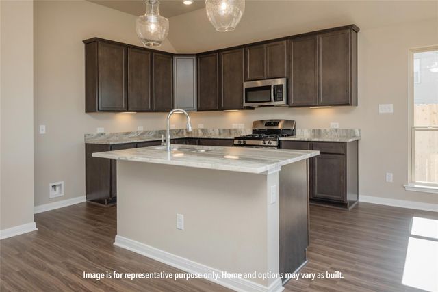 1402 Lake Ridge Drive, Brenham, TX 77833