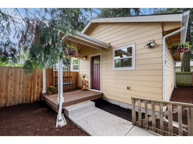5536 Ne ALBERTA St A & B, Portland, OR 97218