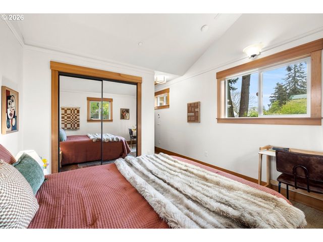 5536 Ne ALBERTA St A & B, Portland, OR 97218