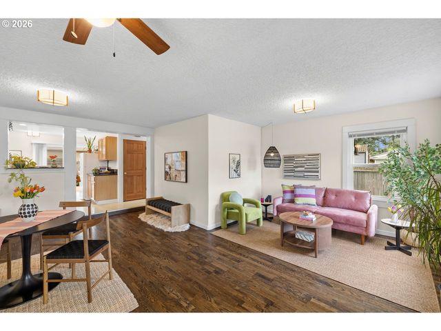 5536 Ne ALBERTA St A & B, Portland, OR 97218