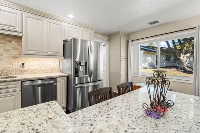 401 DORCHESTER PLACE 61, Sun City Center, FL 33573