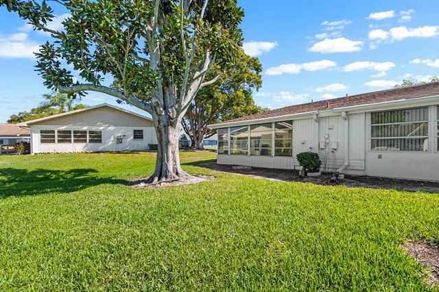 401 DORCHESTER PLACE 61, Sun City Center, FL 33573