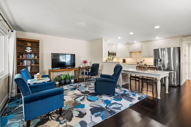 401 DORCHESTER PLACE 61, Sun City Center, FL 33573