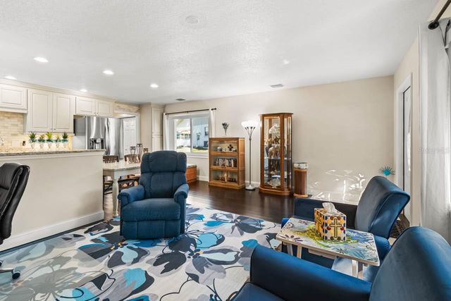 401 DORCHESTER PLACE 61, Sun City Center, FL 33573