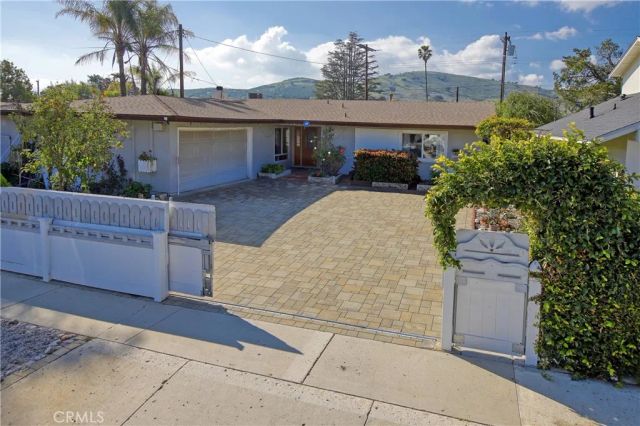 5523 Parkmor Road, Calabasas, CA 91302