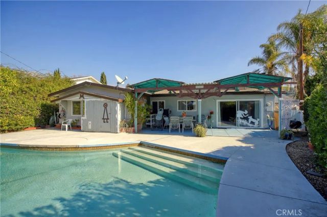 5523 Parkmor Road, Calabasas, CA 91302