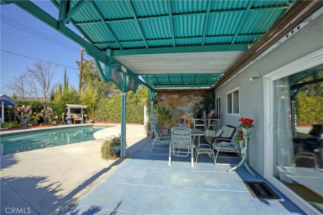 5523 Parkmor Road, Calabasas, CA 91302